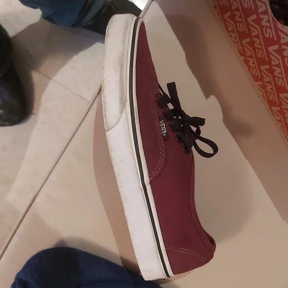 VANS OFF THE WALL - Picture 2 of 3